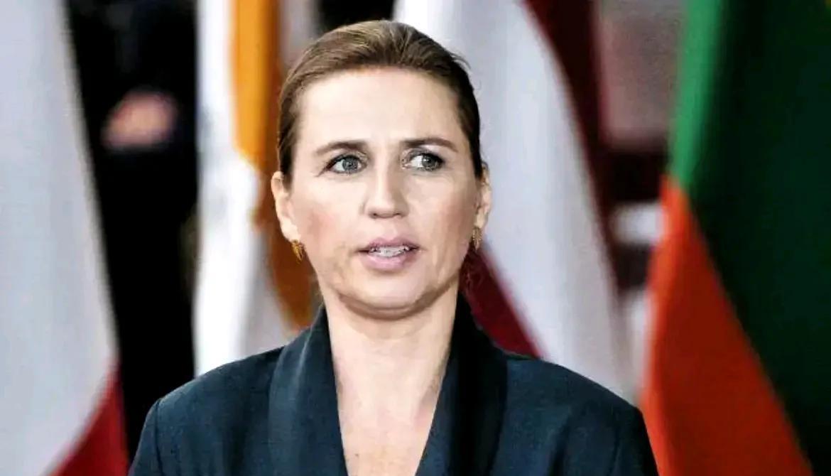 家人们，气死人了！丹麦女首相弗雷泽里克森最近那番话，真的是离谱到家！她张口就来，