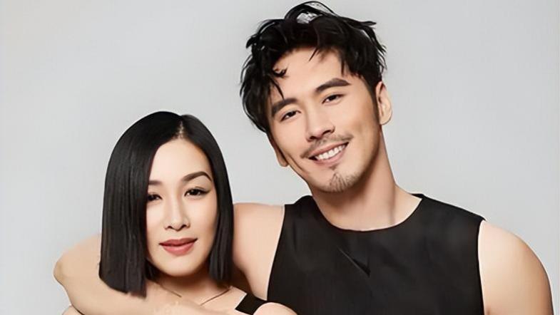 钟丽缇15岁女儿美出圈颜值身材赶超妈妈年轻时，同框被赞姐妹花
