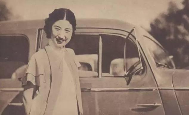 1939年春，郑苹如与丁默邨就开始了密切的交往。这年春天，丁默邨试图通过郑苹如，