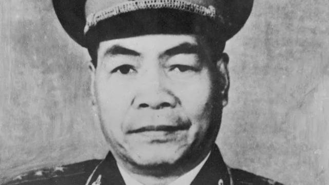 曾经是主席身边的警卫员，多次打败胡宗南，他的名字叫张宗逊