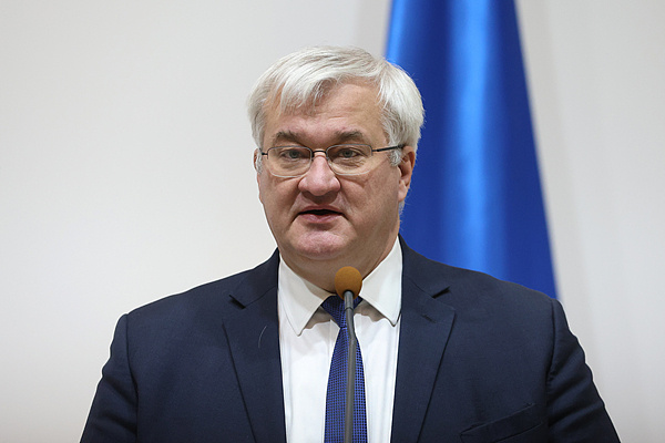 乌外长称泽连斯基愿与普京对话 处理领土归属及核电站核心矛盾