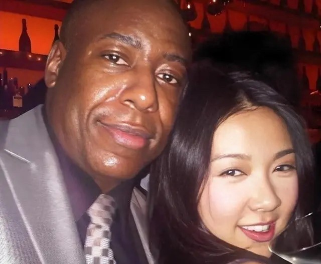 薛凯琪同居多年“被黑人男友甩”？
被网友调侃，一肚子墨水的才女，无人敢接盘，圈子