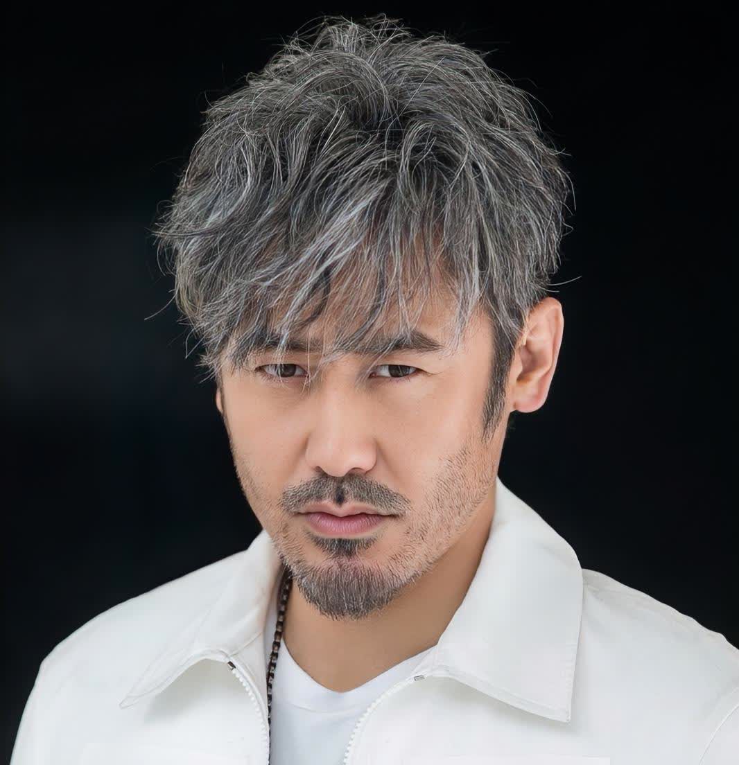 臭名远扬的十位明星,犹如过街老鼠,人人喊打
一、陈羽凡
二、柯震东
三、李