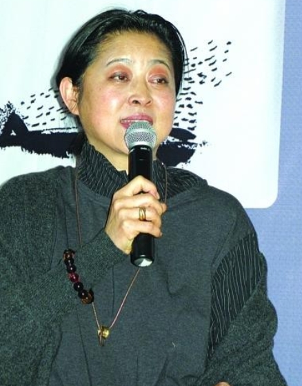 1989年，倪萍和郭达恋爱后，开心地说“我终于等到了幸福，我要守护我们的感情。”
