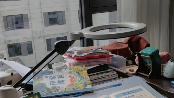 护眼台灯六大排名！专 业测评整理，孩子学习灯一步到位