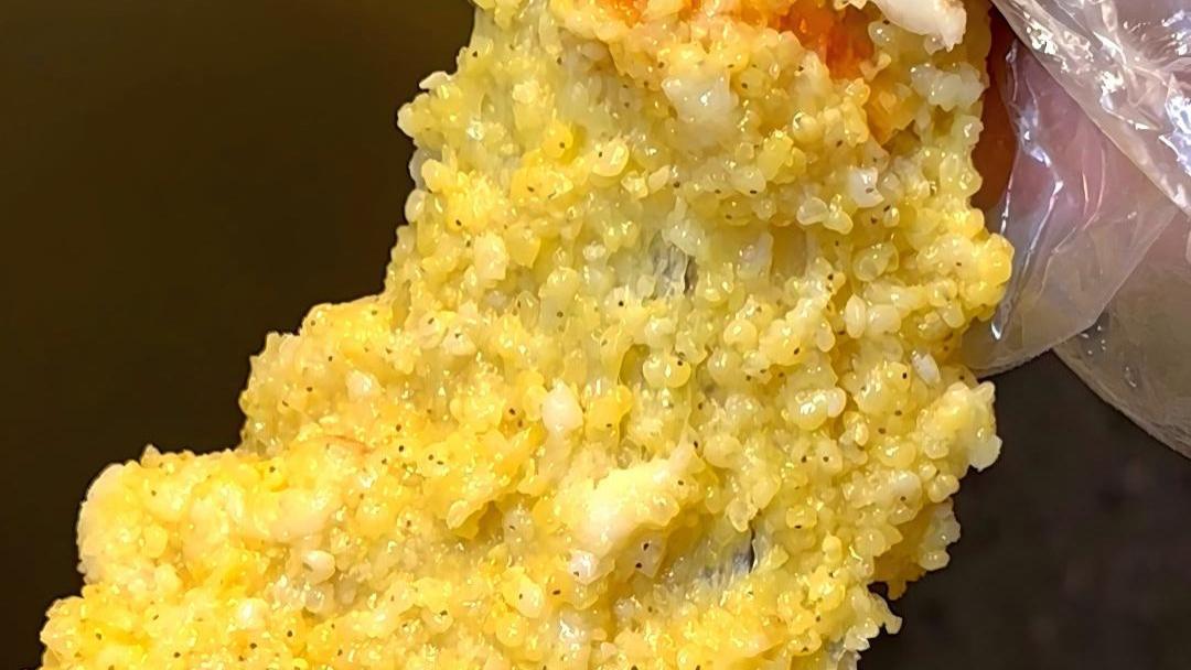 打包东北菜随手带的大黄米饼，竟成了家里餐桌的常驻客