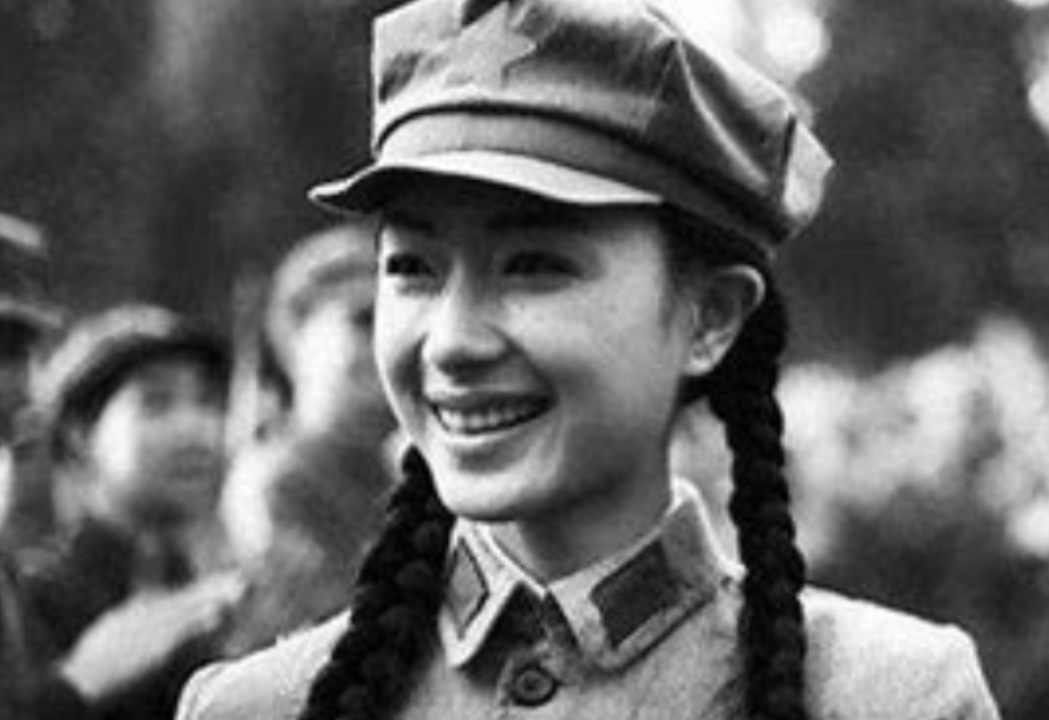 1937年，马步芳强娶女红军黄光秀。黄光秀故意找借口说：“这饭菜吃不惯，我要换个