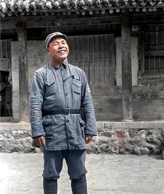 他是最倒霉的八路军战将，抗战时任冀中军区警卫旅长，手下的团长、营长，在55年授衔