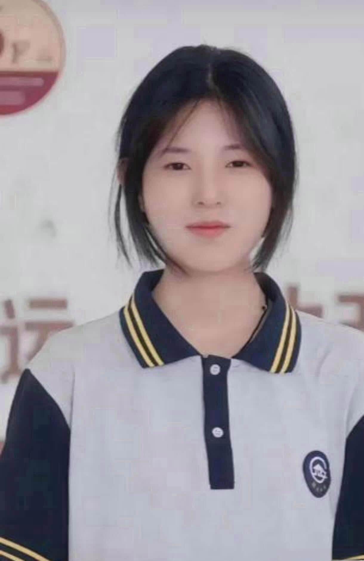 关于姜萍，简直是毁了这个女生一辈子，听说是因为这两个老师夫妻拿孩子的身份证号去申