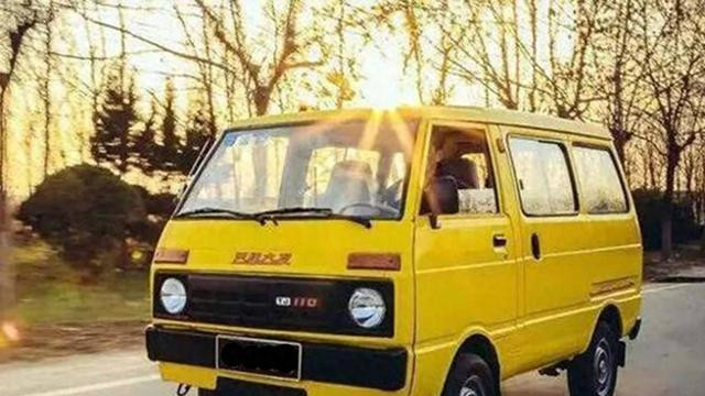 70岁老人搭伙半年，60岁阿姨提出分手，老人拿出账本要求结账走人