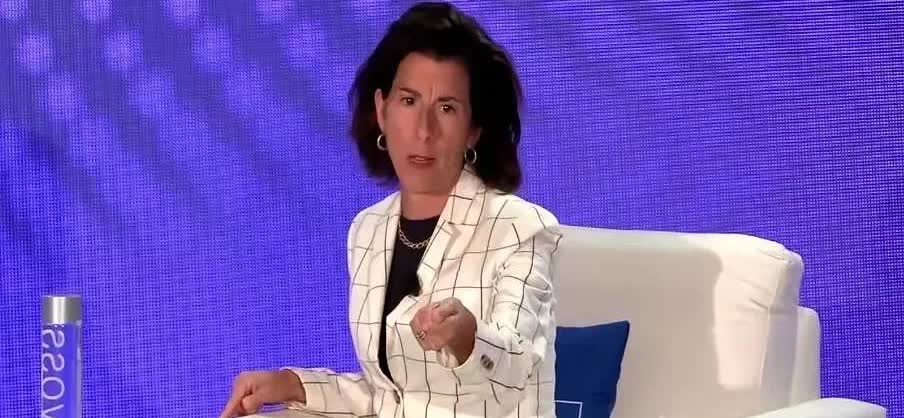 美国官员：
在岗时，可以胡言乱语，丧心病狂，满嘴跑火车，指鹿为马。
下岗后，