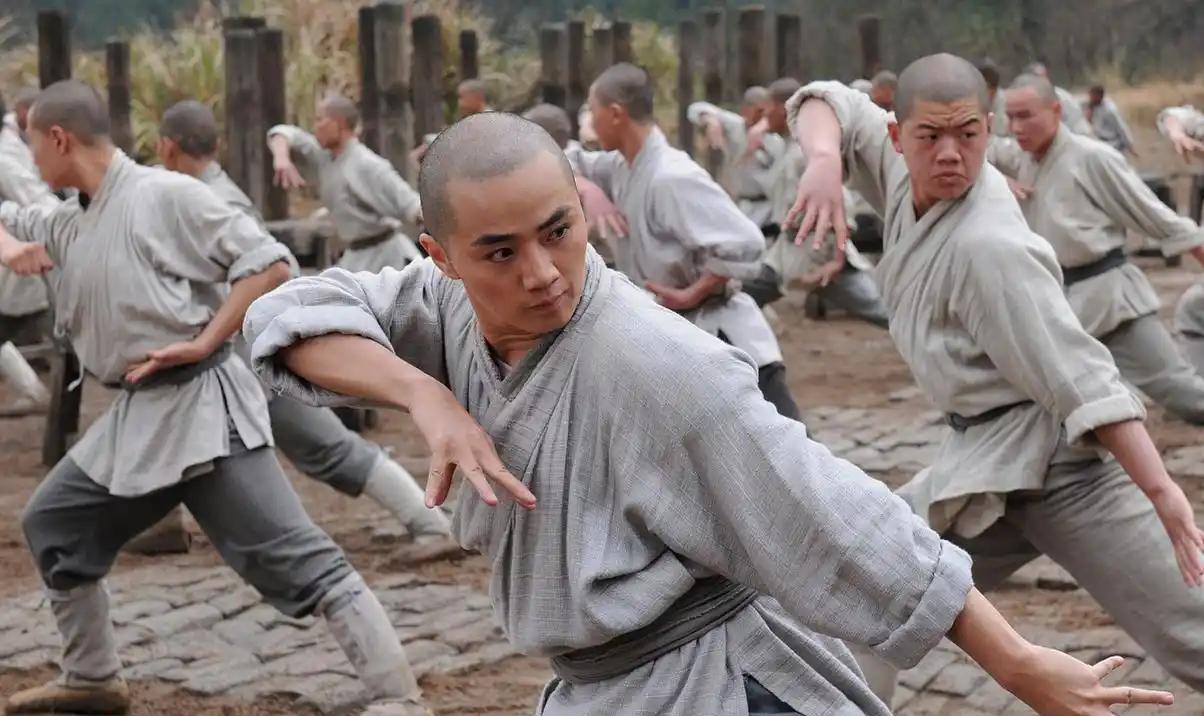 唐朝初年，少林寺进行了大规模的恢复重建。依地势高低分为上方（西台）、下方，共有十