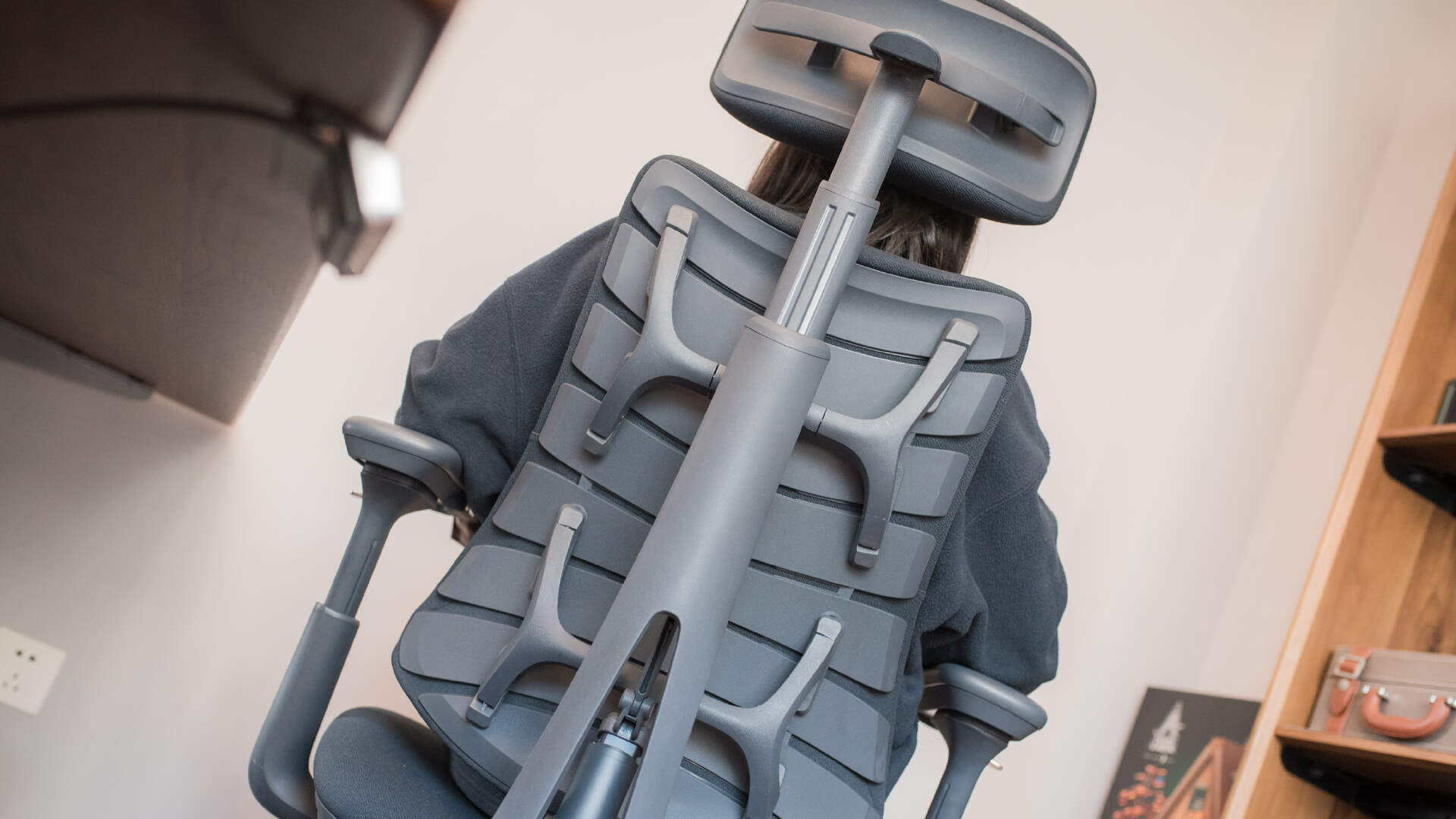 试椅无数的久坐党，深知需求精准选择，深度评测清闲动态工学椅