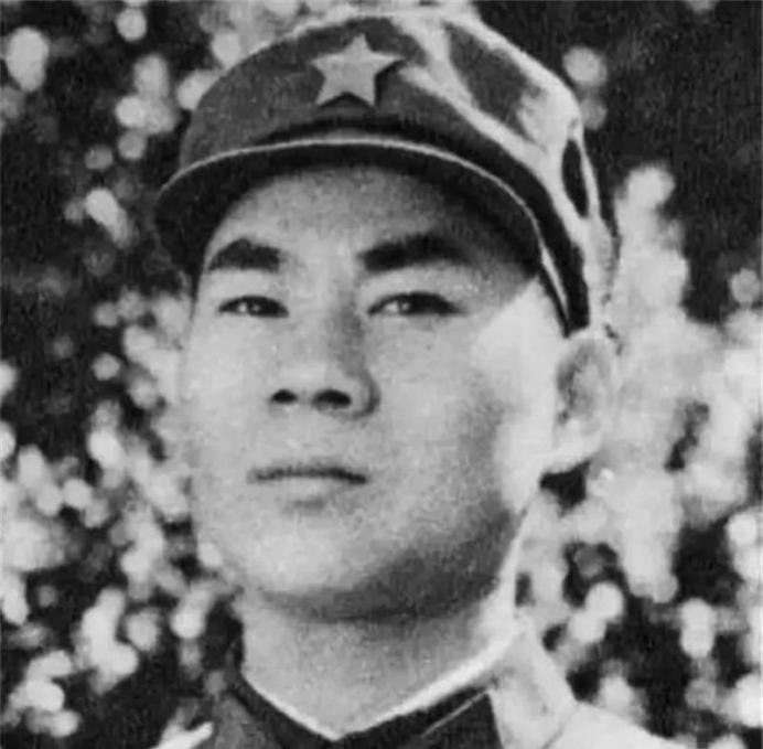 1979年，边境战士巡逻时，意外发现一个手脚溃烂、浑身恶臭的男人，他还背着一支枪