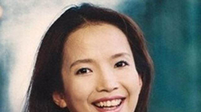 为美国庆生，吃着中国饭却长着美国心的吕丽萍，活该在美国捡破烂
