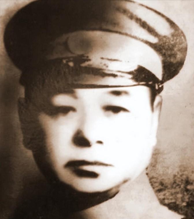 1977年，83岁的抗日名将范绍增在郑州去世，遗体遭到12个儿女的哄抢，导致无法