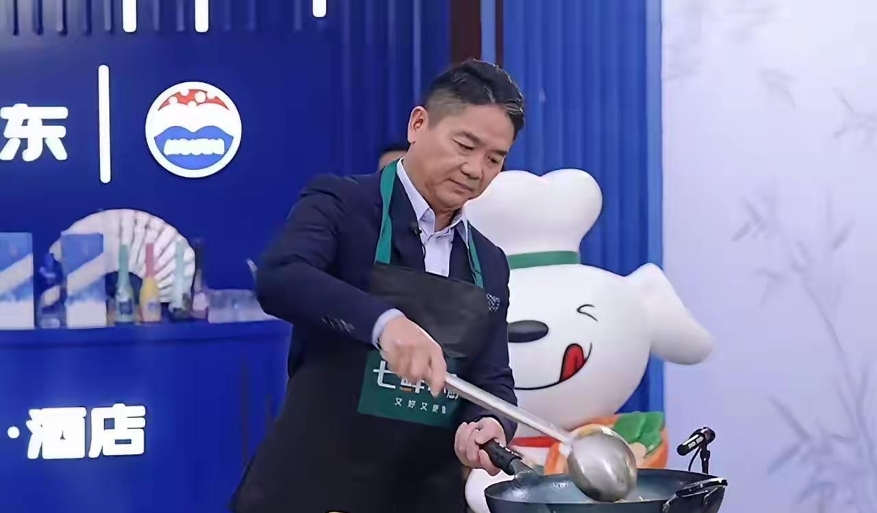 #西贝使用预制菜你还会光顾吗#不会，我更喜欢新鲜的食品。向强哥学习，自己炒菜吃。