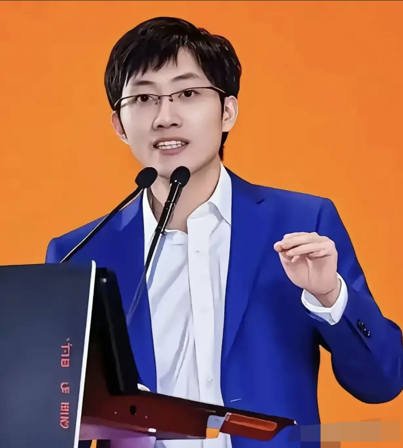 “中美差距究竟有多大？”DeepSeek创始人梁文峰再次语出惊人！他说：“我们经