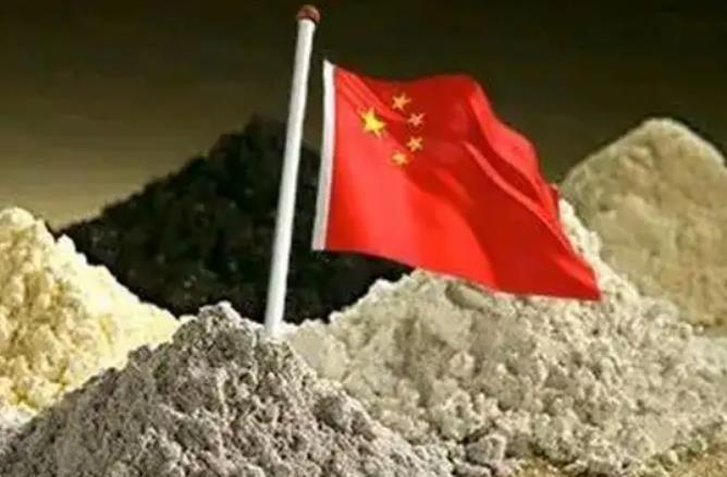 韩国三星今年大幅提高了中国稀土进口，其中82%转卖给了美国军工企业！就近些天，中