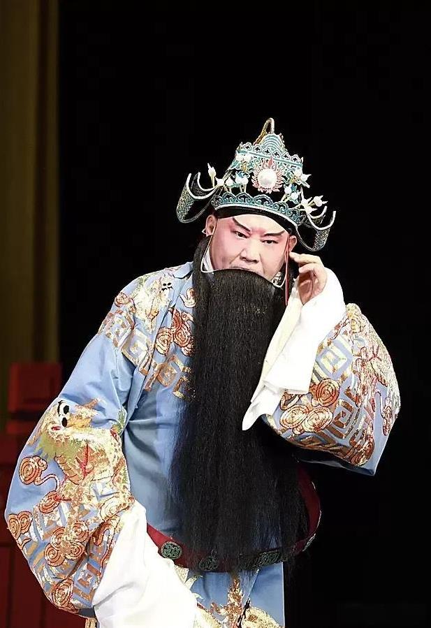 麒麟剧社将在天津上演京剧北宋风云，郭德纲饰演赵匡胤
4月6日中午，郭德纲在社交媒