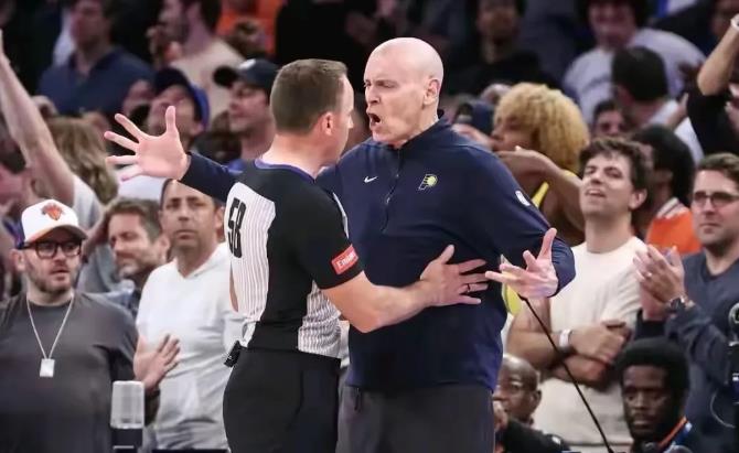 随着雷霆2:2步行者，NBA近10年“拉偏架”最厉害的三次总决赛出炉:
1、20
