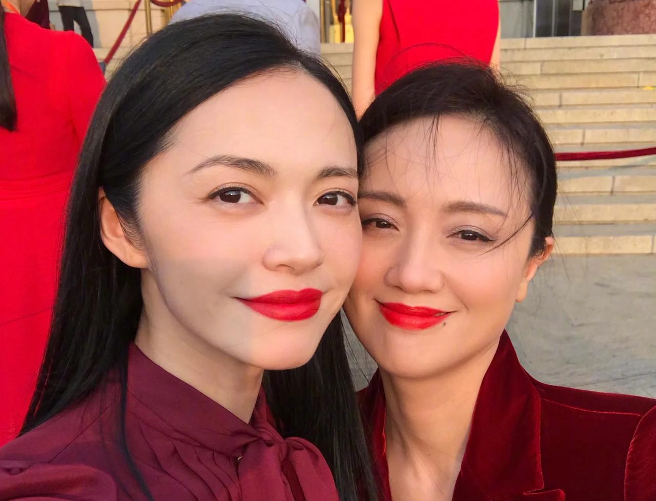 姚晨说，自从得知媛媛姐离开的噩耗后，这几天我的心情还未能完全平复。人家都说娱乐圈