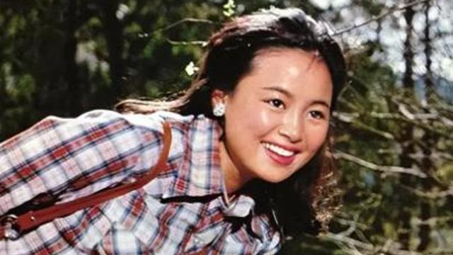 与张瑜离婚34年，离婚后苦求复合的张建亚，如今终获幸福