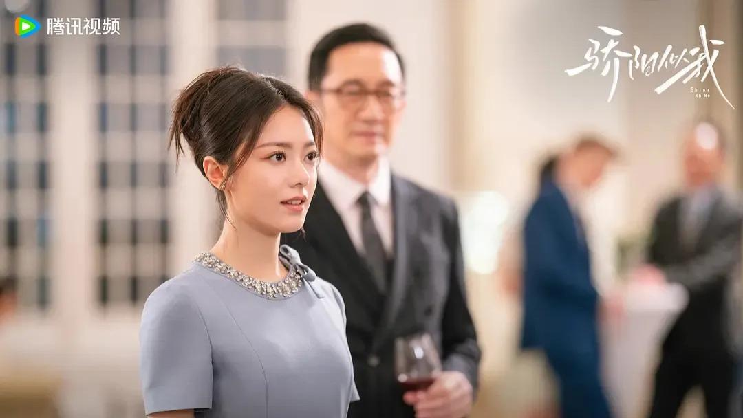 聂曦光的亲爹聂程远：有钱、有小三、把老婆不当回事、动不动就冲女儿发火，但他已经超过现实生活里90%的