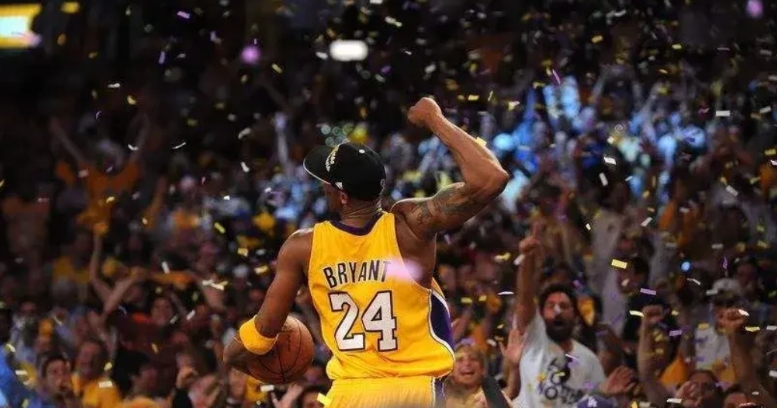 韦德小心眼啊

NBA名宿韦德近日接受采访时谈到了当年的热火三巨头，他说：“科比