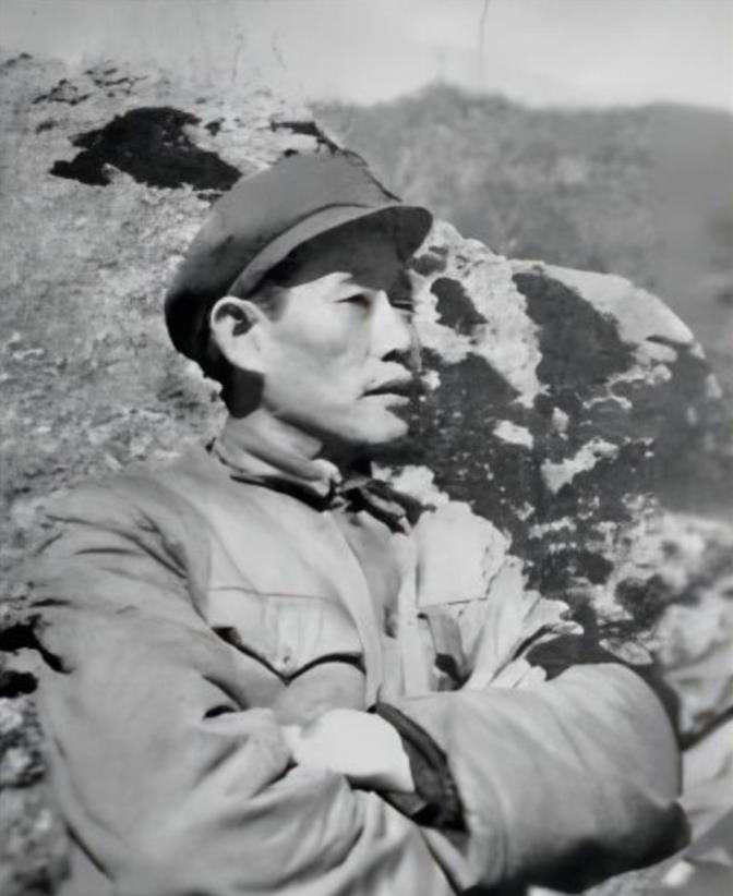 1951年，180师代政委吴成德不幸被俘，却宁死不屈。然而，没想到回国后被免职，