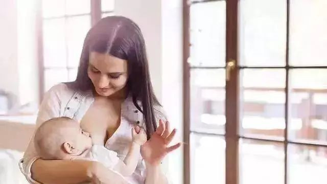 母乳喂养，您怎么选择？是选择“按需”还是“按时”？