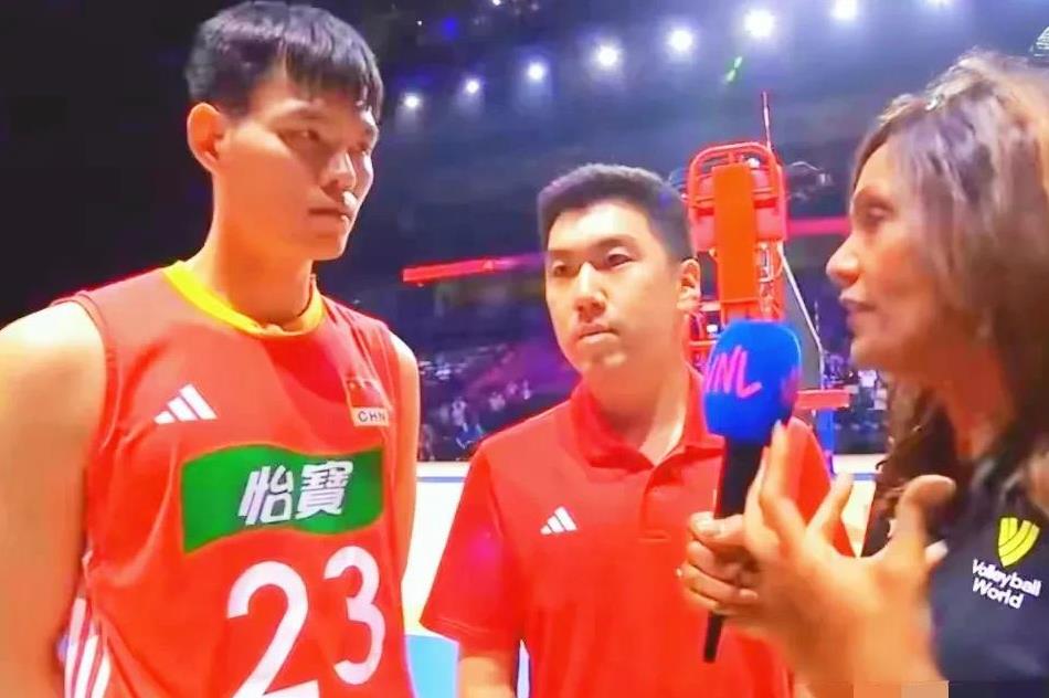 比赛虽然输了，但从意大利男排身上收获了成长，不亏！今天中意男排之战，中国王滨赛后