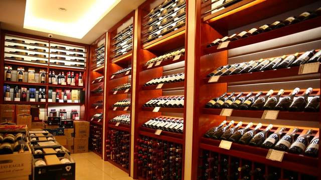 渠道崩成渣，直播电商疯狂杀价：传统零售的生存之战