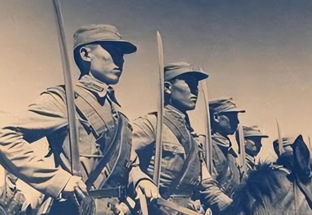 1936年，马家军要枪毙一个12岁的小红军。谁料，小红军说：“你们用大刀砍死我吧