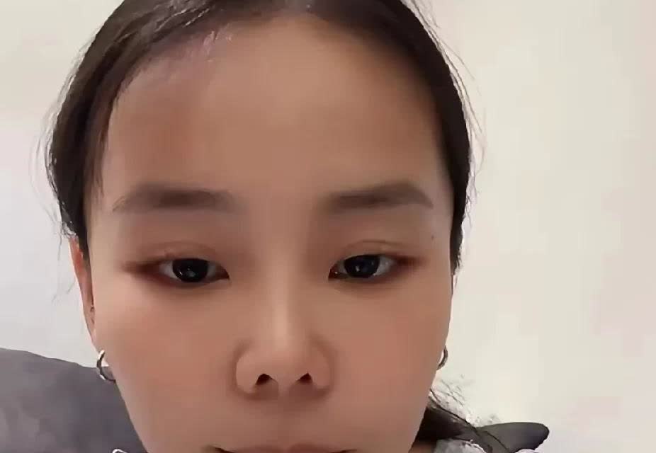 郭威答应不离开马店，也就是答应给老杜养老了！对此，标杆也向老杜示爱说道：我不会改