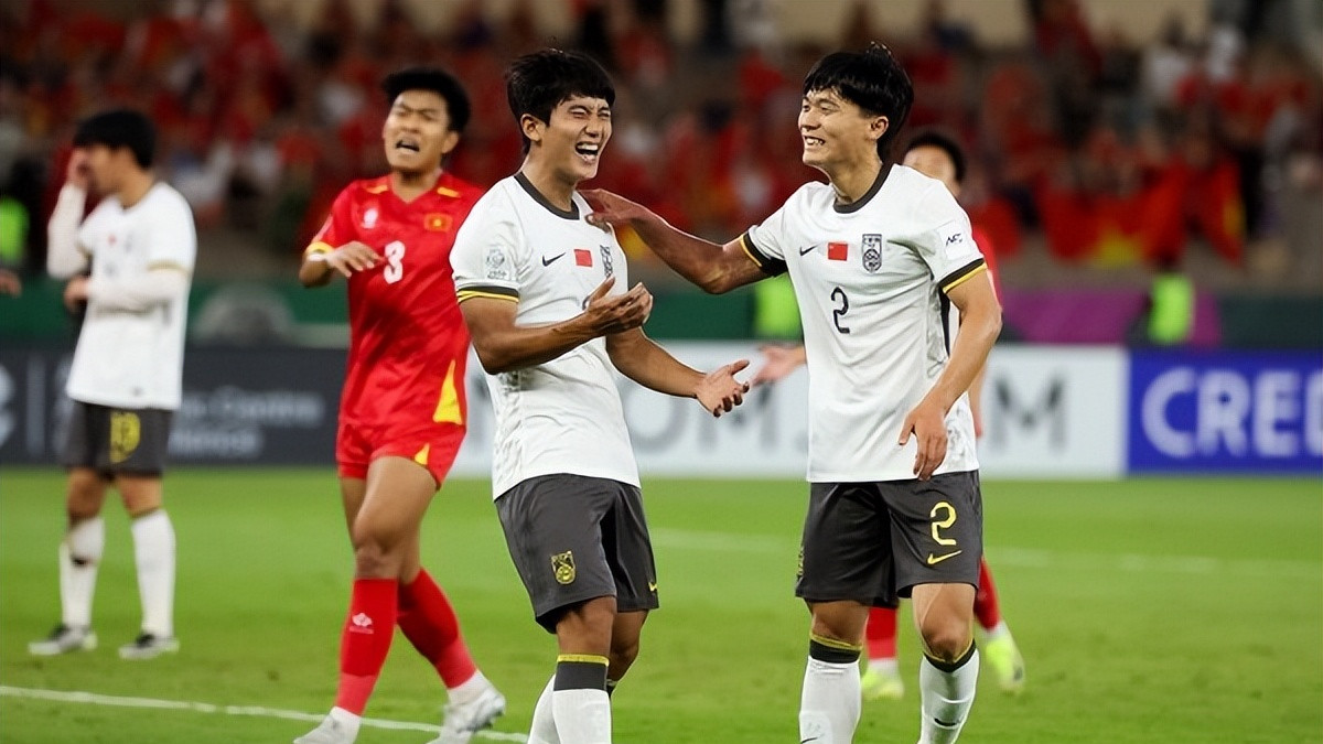 五后卫破防五后卫，U23国足三招砸开越南铁桶阵