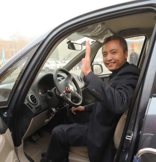 75岁还能买残疾车吗？
残疾人车购买和使用有年龄、身体条件限制。C5驾照申请年