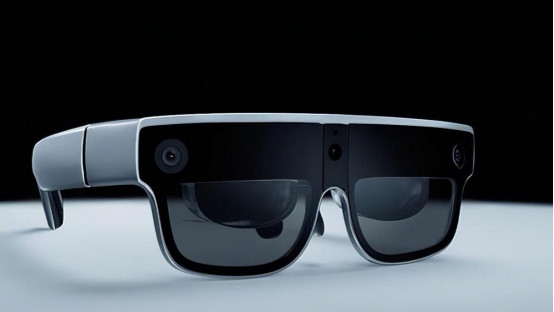 AI 眼镜：4 亿台风口已至，全民智能穿戴要变天？