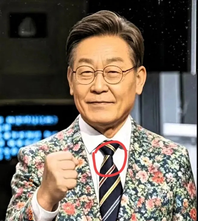 7月21日，韩国政府放出风声，说他们正在认真研究怎么改善和北边朝鲜的关系，甚至有