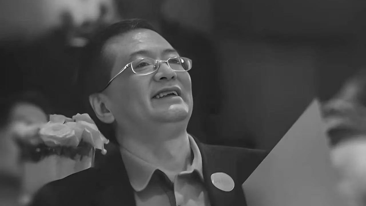 复旦著名诗人甘伟去世：朋友透露去世原因，代表作风靡大学校园！