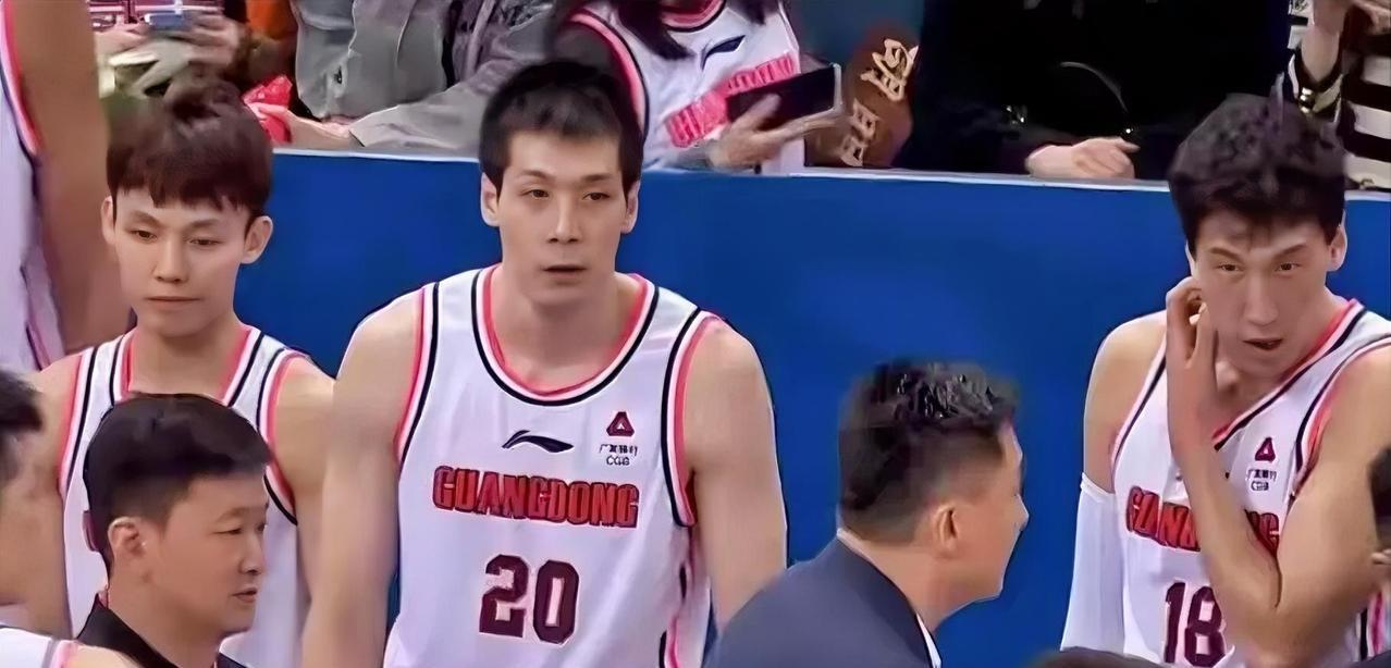 广东队老将任俊飞是不是退役的太早了？cba又损失一员悍将。
广东宏远队公布了下赛