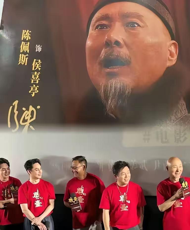 《戏台》上映才13天，票房就冲到3.58亿，可单日票房从4000万猛掉到不足10