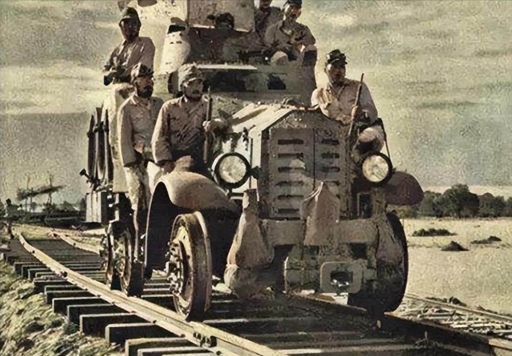 1943年，八路军某部队长注意到一个异常现象：每当八路军在铁路沿线展开行动，日伪