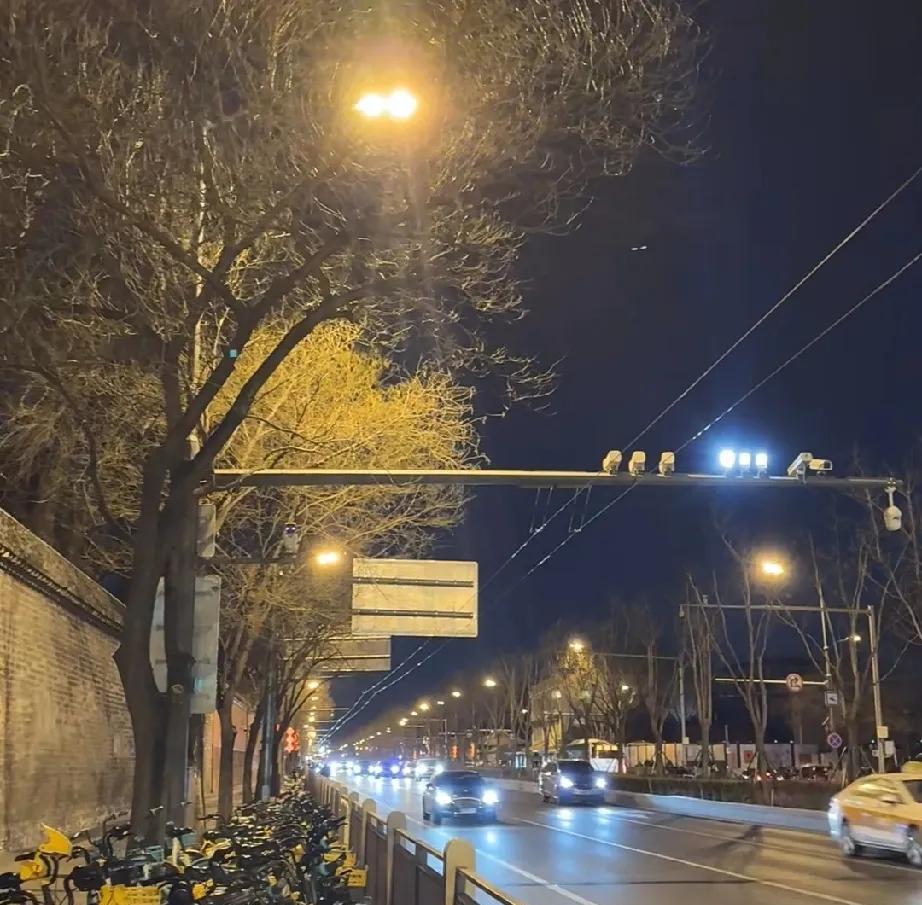 从广东义无反顾来北京，都劝我回去，
他们不接受外地媳妇。说土著找土著的多香，都是