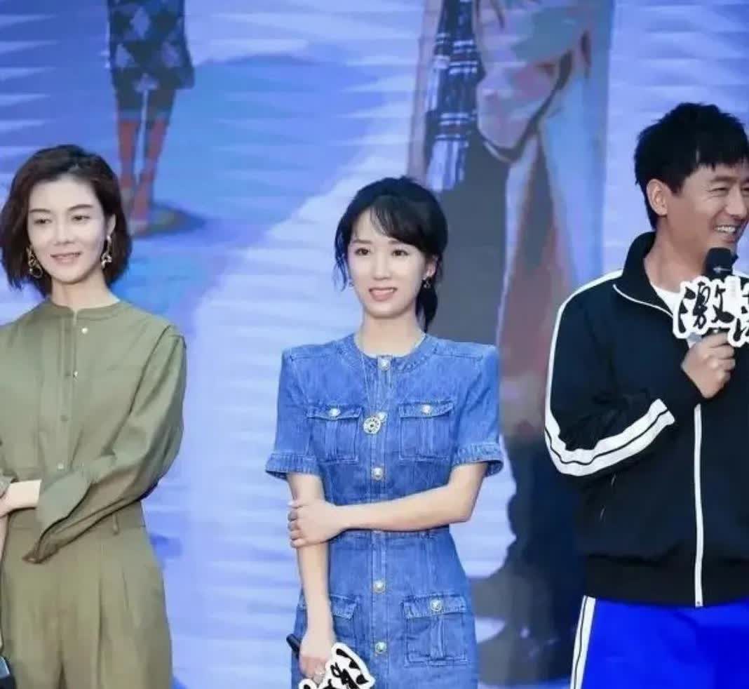 车晓标志性站姿火出圈！