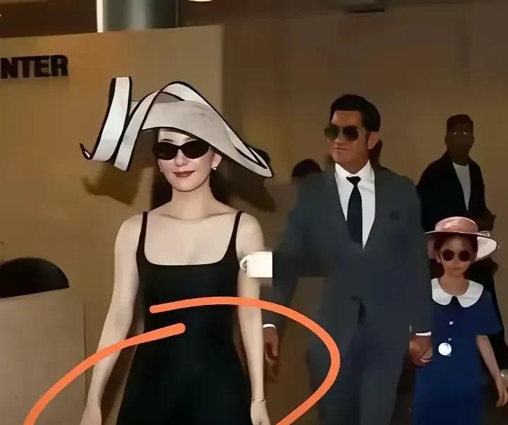 郭富城哭了！方媛终于怀上儿子了！
为了这个儿子，郭富城他妈已经迫不及待找风水大师
