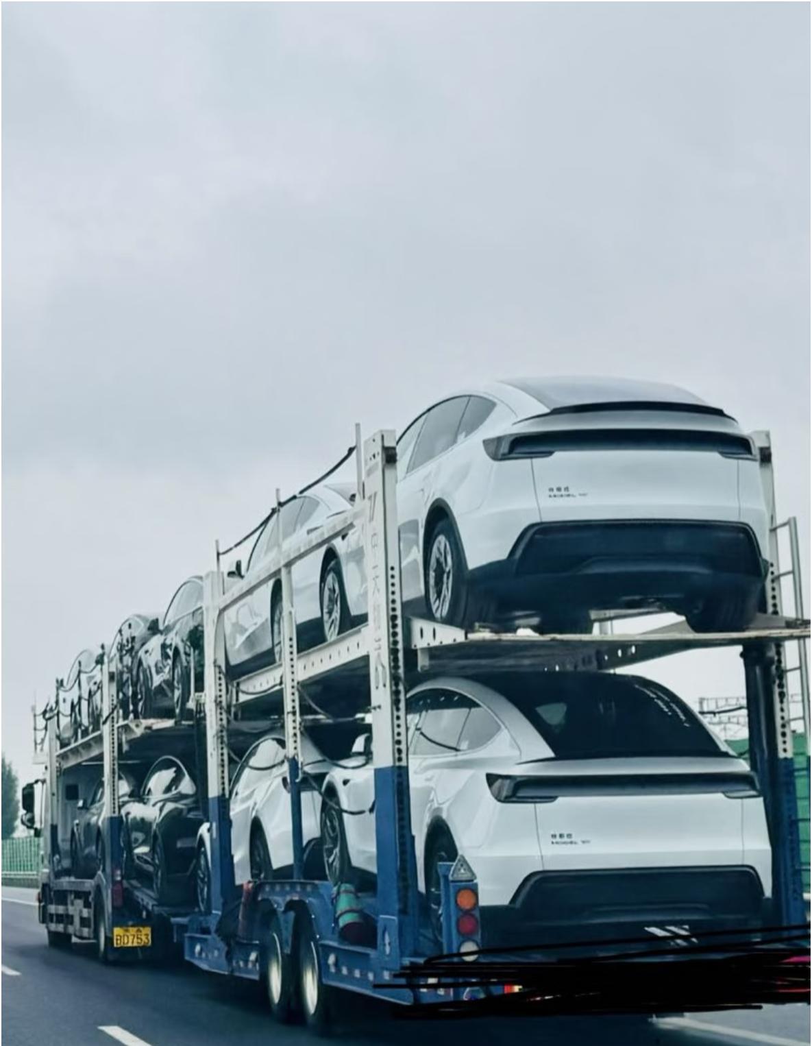modelyl卖了12w？
突然想起一件事儿
特斯拉model yl
到底卖了多