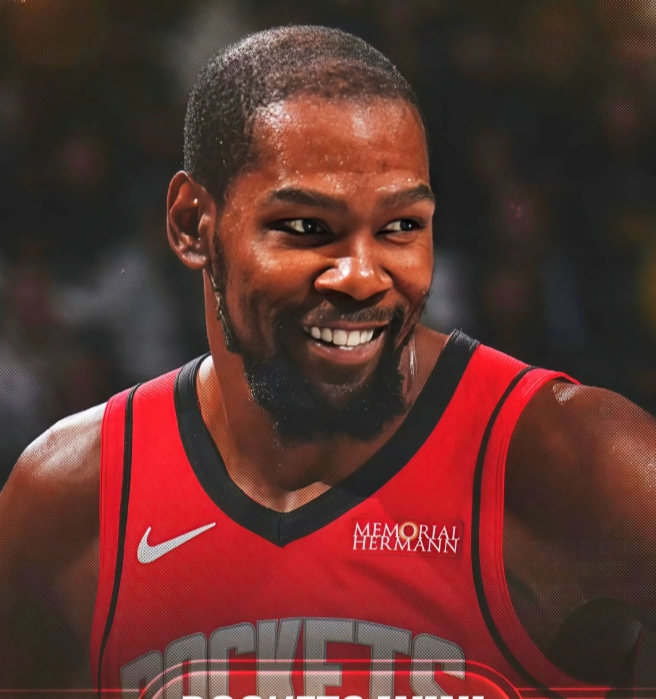 从今天的风波，谈谈杜兰特的生涯
他在雷霆输了个大的，去了勇士。同样都是此前无冠，