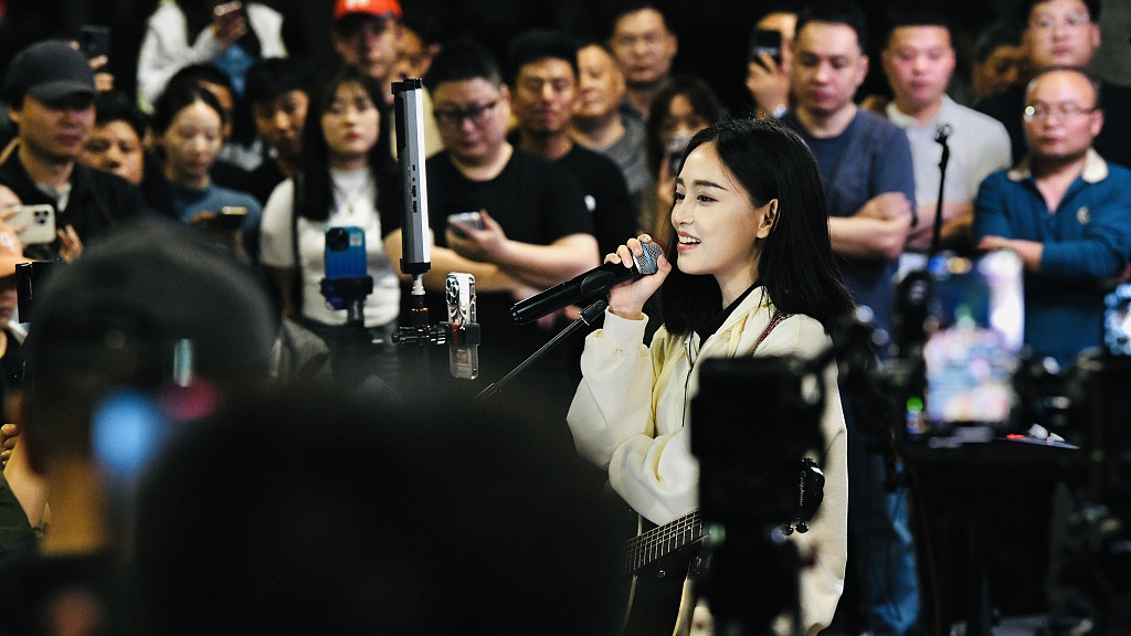 25324期：暄橙福彩3D综合条件（封面：韩小九）