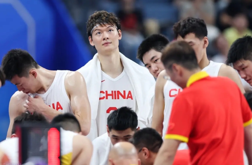 王哲林有那么不堪吗？如果你是中国男篮主教练，你会选择带王哲林，还是李祥波？

虽
